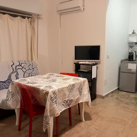 Casa Carina In Centro Apartment Palermo Luaran gambar