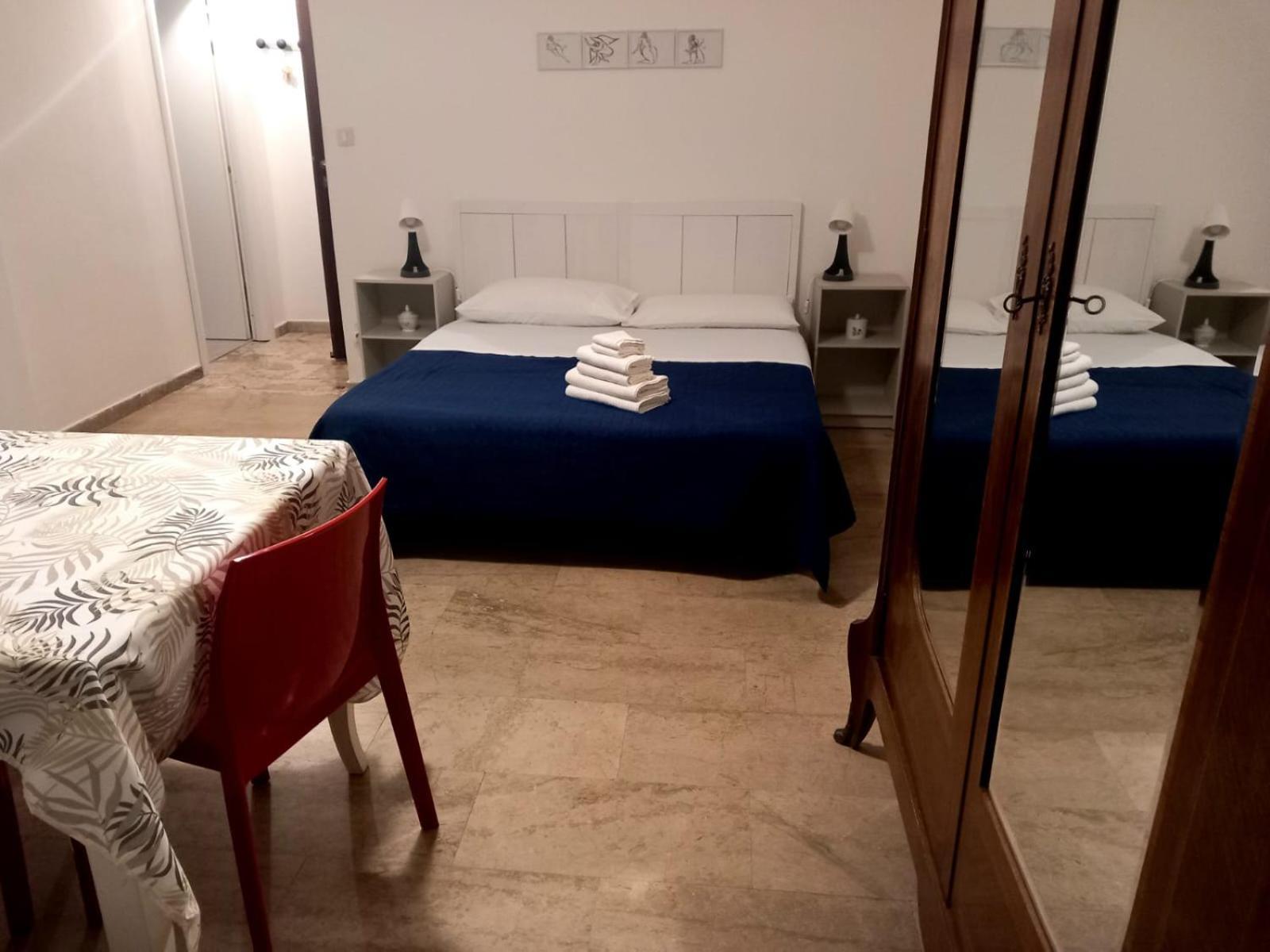 Casa Carina In Centro Apartment Palermo Luaran gambar